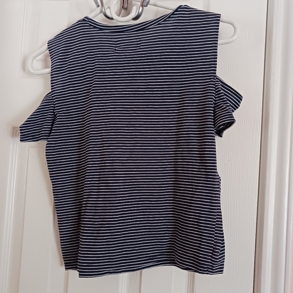 HOLLISTER NWT - Picture 3 of 6